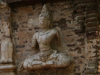 Fototapeta na wymiar sculpture of a temple wall