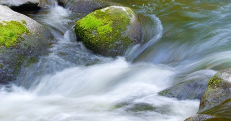 Der Fluss Bode im Bodetal, Felsen, Bewegungsunschärfe, Ostharz, Sachsen-Anhalt, Deutschland, Europa