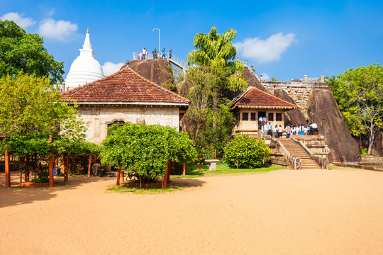 Isurumuniya Buddhist Temple, Anuradhapura