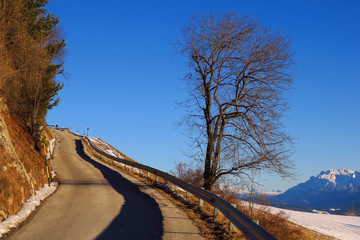 Obraz premium Bergstraße im Pustertal, Südtirol, Italien