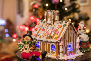 Fototapeta na wymiar Christmas gingerbread cookie house.
