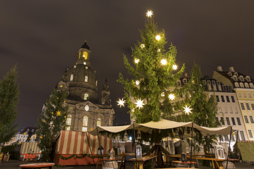 dresden frauenkirche church at a christmas evening