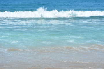 onda em águas claras, Praia do Felix, Ubatuba, Brazil