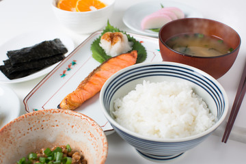 日本の朝ご飯