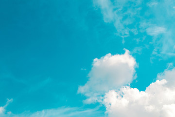 Fototapeta na wymiar beautiful blue sky with clouds background 