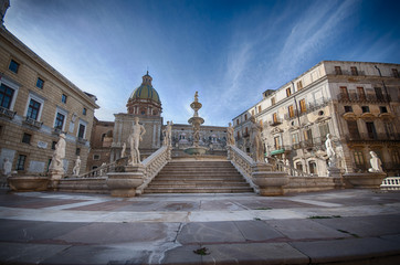 Piazza Pretoria in Palermo has in in its center a beautiful fountain by Francesco Camilliani ,1554....