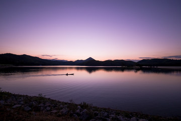 Mountain and river views in the evening.