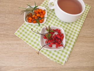 Früchtetee mit Sanddorn und Berberitze