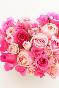 Heart shaped bouquet of beautiful pink rose flowers 