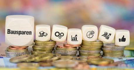 Bausparen auf Münzenstapel