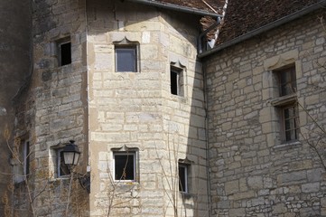 Fototapeta na wymiar Cité médiévale de Marnay en Franche-Comté
