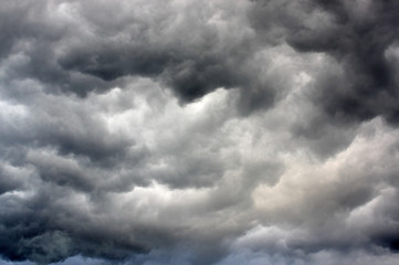 Obraz premium Ciemne chmury.
