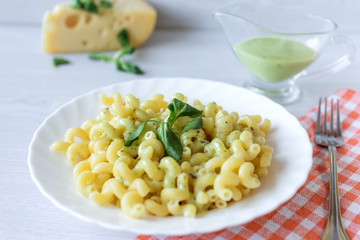 pasta with pesto sauce