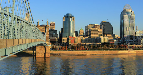 Fototapeta premium Cincinnati, Ohio city center in the early morning