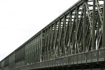 Südbrücke über den Rhein bei Mainz