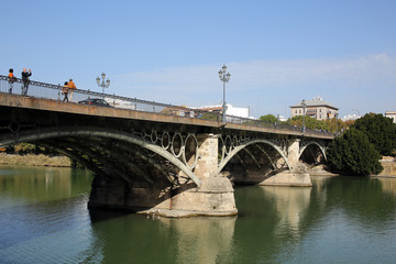 Fototapeta na wymiar Brücke Isabell II