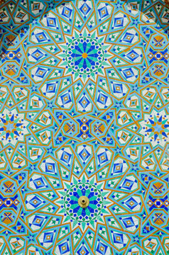 Pattern in Moroccan style. Islamic traditional ornament.