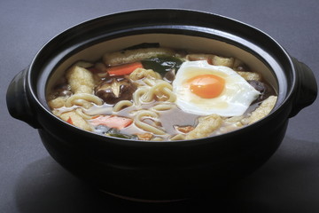 Stewed udon in a pot