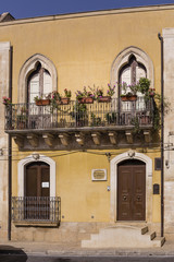 Sicilia, santa croce camerina, architettura e storia