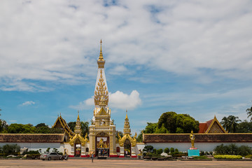 Fototapeta premium NAKORNPHANOM PROVINCE, THAILAND - SEP 23: The domestic pagoda o