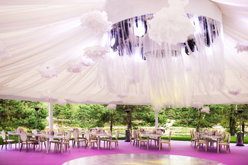Banquet hall for a wedding with a white dome