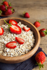 Oatmeal with strawberries