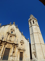 Fototapeta na wymiar Iglesia de Alcalá de Chivert ​/ Xivert, pueblo de la provincia de Castellón, en la Comunidad Valenciana, España. Pertenece a la comarca del Bajo Maestrazgo