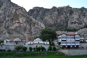 Fototapeta na wymiar Amasya Kaya Mezarları, Cami ve Tarihi hamam