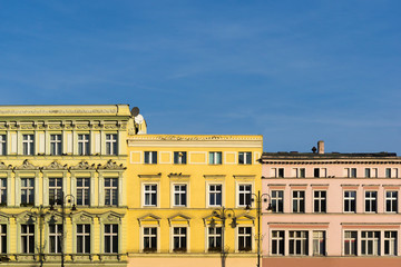 Fototapeta na wymiar Colorful tenement houses in main square of Bydgoszcz, Poland