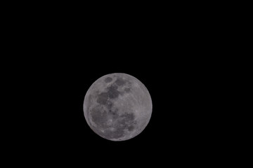 Moon in Night Sky © underworld