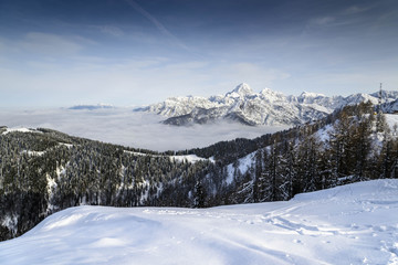 Fototapeta na wymiar magnificent panorama from Mount Lussari