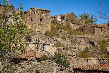 Fototapeta na wymiar La Escurquilla abandoned village in La Rioja province, Spain