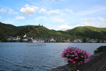 Burg Thurant auf Alken und Mosel 