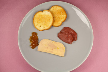 Assiette de foie gras  et magret de canard