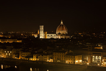 Fototapeta na wymiar View of the city center in Florence