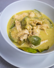 Green chicken curry