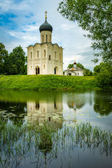 Fototapeta na wymiar Orthodox Church Pokrova na Nerli, Golden Ring of Russia, Vladimir