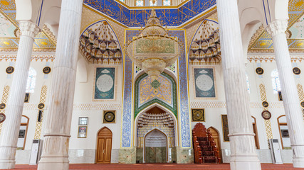 Fototapeta na wymiar Beautiful Haji Yaqub Mosque in Dushanbe