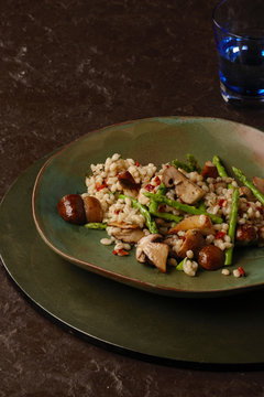 Steinpilz-Spargel Graupenrisotto.Vegetarisch
