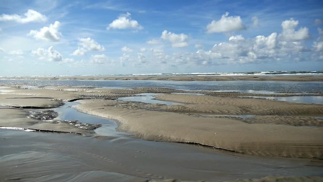 Bassa marea sulla spiaggia del Mare del Nord