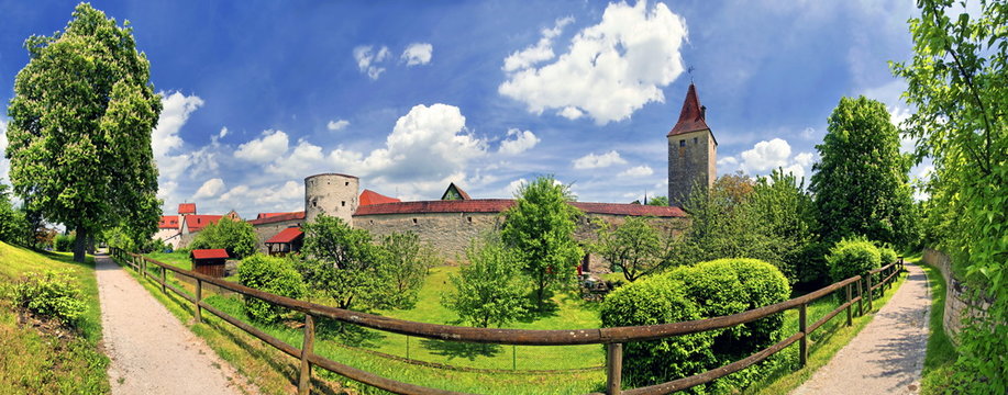 Berching Stadtmauer  im Altm&uuml;hltal