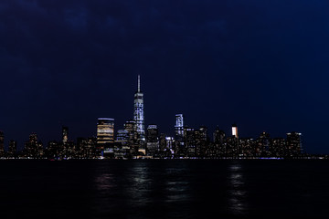 Plakat New York Skyline at night as seen from New Jersey