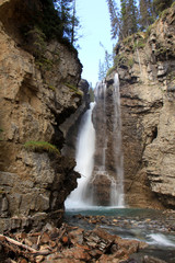 Fototapeta na wymiar Water falls