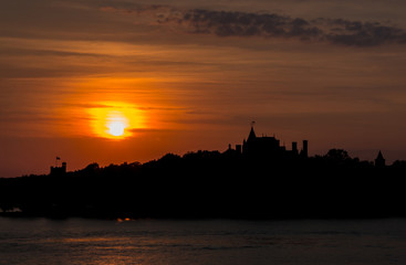 Fototapeta na wymiar Boldt Castle in the sunset