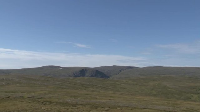 Norwegen, Norge, Nordkapp, Mager&oslash;ya, Gjeasv&aelig;r, Stra&szlig;e, Weg, Fv156, Landstra&szlig;e, Nebenstra&szlig;e, Gras, karg, wild, unber&uuml;hrt, weit, fern, T&uuml;mpel, See, Moor
