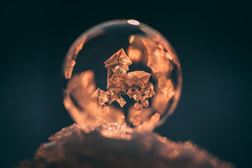 Crystals on frozen bubble