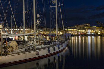 Fototapeta na wymiar Old Port Genoa Night
