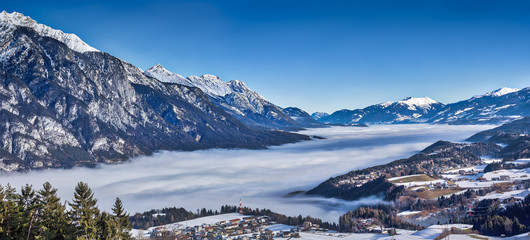 Fototapeta premium Nebeldecke im Inntal