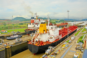 The Panama Canal and  Miraflores locks
 - obrazy, fototapety, plakaty