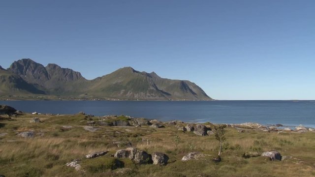 Norwegen, Norge, Lofoten, Hogsund, Hoven, Vicker&oslash;y, K&uuml;ste, Ufer, Insel, Dorf, Siedlung, Gims&oslash;ya, Gims&oslash;ysand, Torf, Torfmoor, Tundra, Gipfel, Dreieck